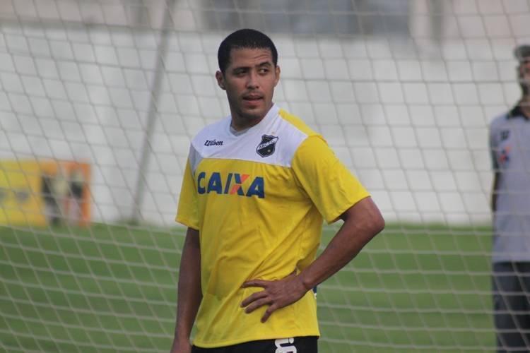 Santa Cruz contrata volante Dedé