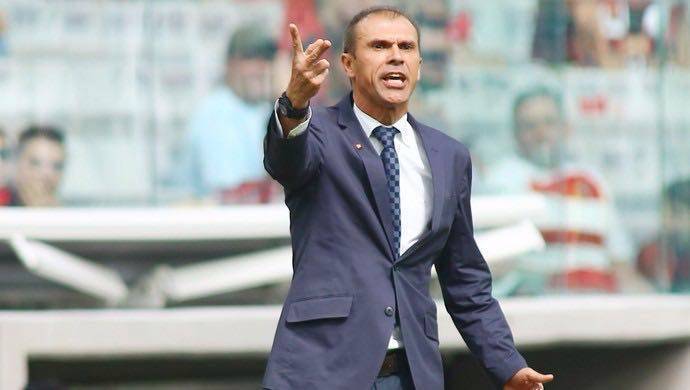 Santa Cruz investe em renovação e acerta com Milton Mendes