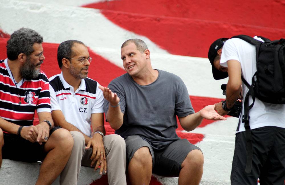 Clássico das multidões é destaque em série de programas