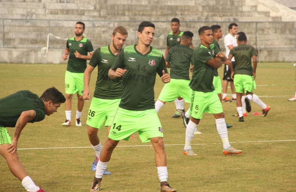 Léo Costa, contratação para o meio de campo tricolor