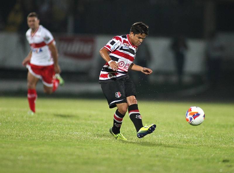 Renatinho se emociona com acesso coral