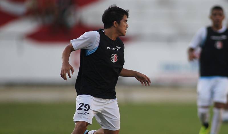 Renatinho avalia importância do Clássico das Emoções: “Vale permanência no G-4”