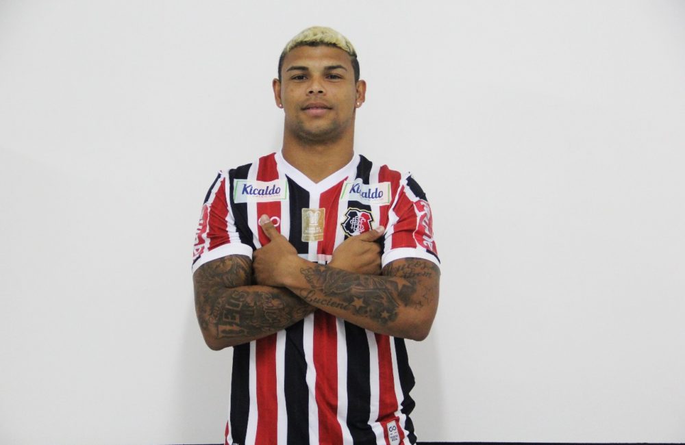 Halef Pitbull retorna ao elenco coral