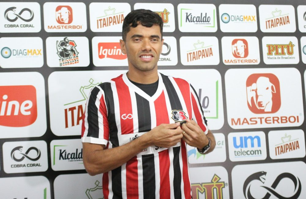 Carlinhos Paraíba feliz com retorno ao Santa Cruz: “Sempre quis voltar”