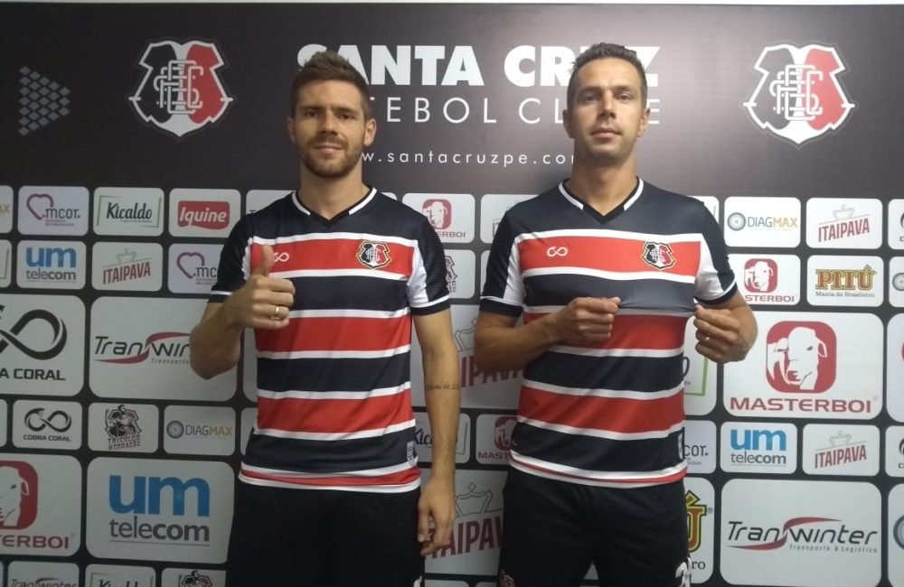 Santa Cruz anuncia mais três contratações