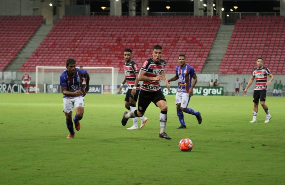 Pernambucano: Santa Cruz perde para o Vitória/PE
