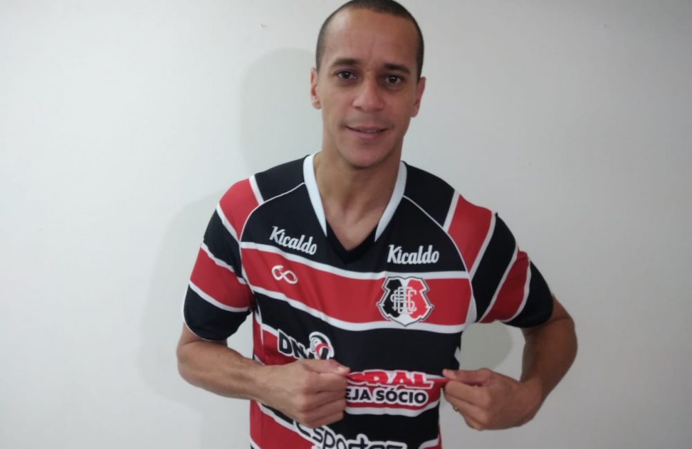Derley volta ao Santa Cruz para a sua terceira passagem no Arruda