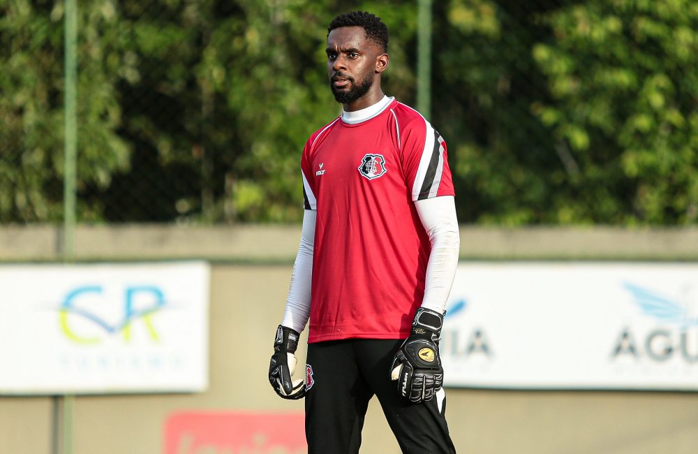 Goleiro Kléver é o novo contratado do Santa Cruz para 2022