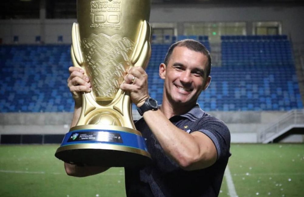 Santa Cruz acerta com técnico Ranielle Ribeiro