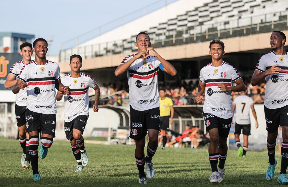 Em Caruaru, Santa Cruz conquista primeira vitória no Pernambucano Sub-20