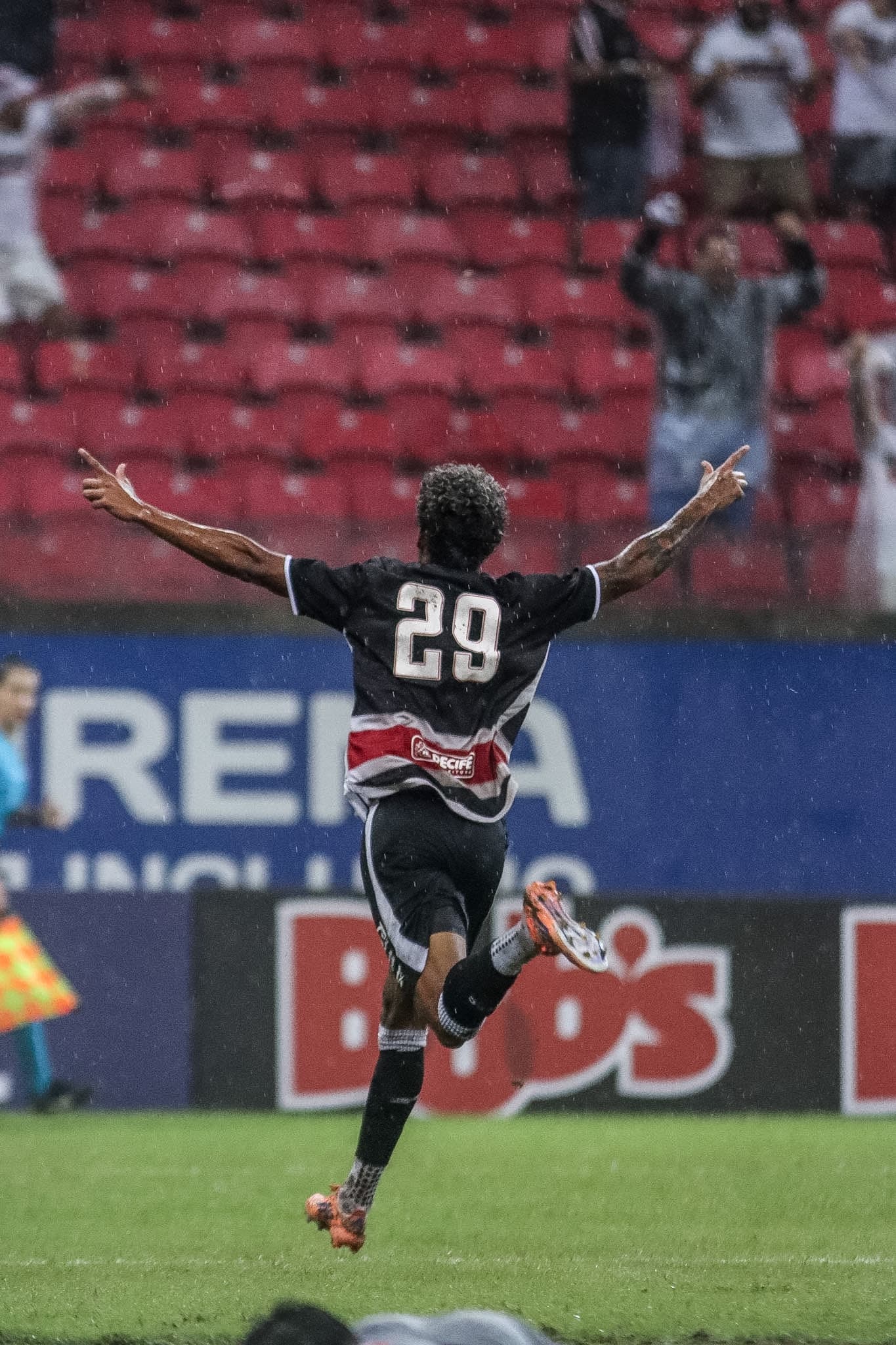 Santa Cruz estreia com vitória na Série C