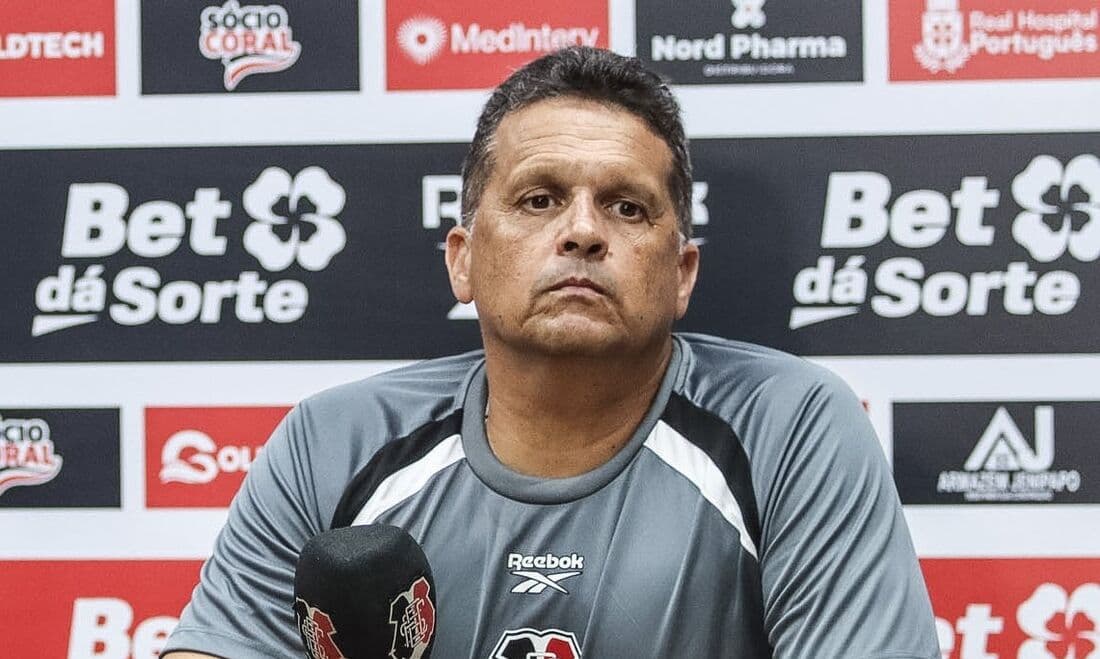 Nota oficial: Saída do técnico Claudinei Oliveira