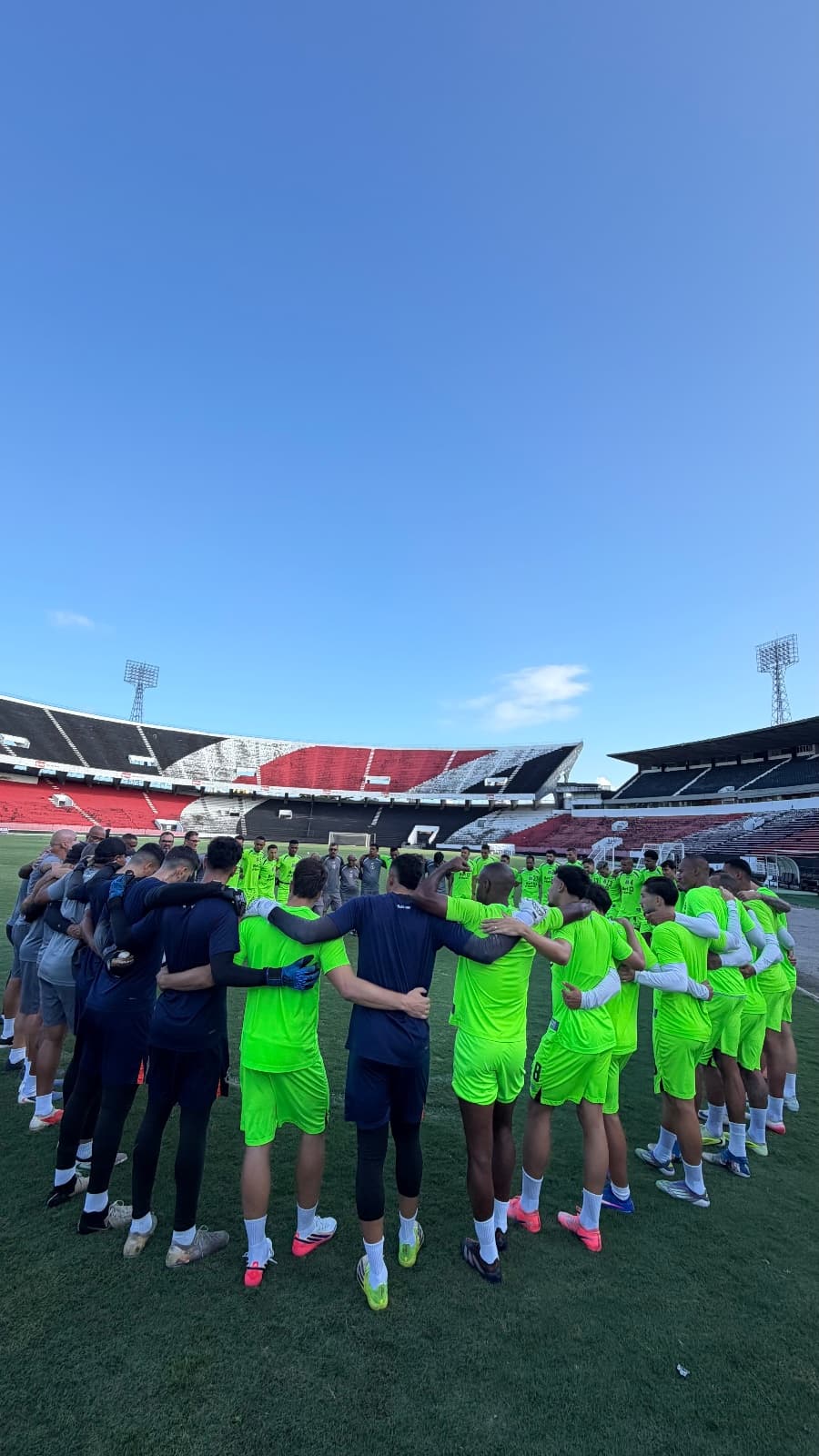 Santa Cruz se reapresenta com foco no confronto diante do Maringá