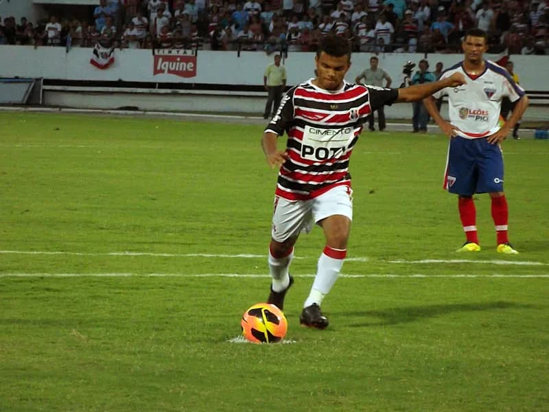 Danilo Santos sobre pênalti: ‘Infelicidade minha, felicidade do goleiro’.