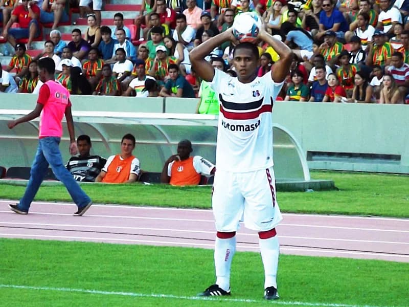 Lateral Panda fala dos 'perigos do empate sem gols', para decisão no Arruda.