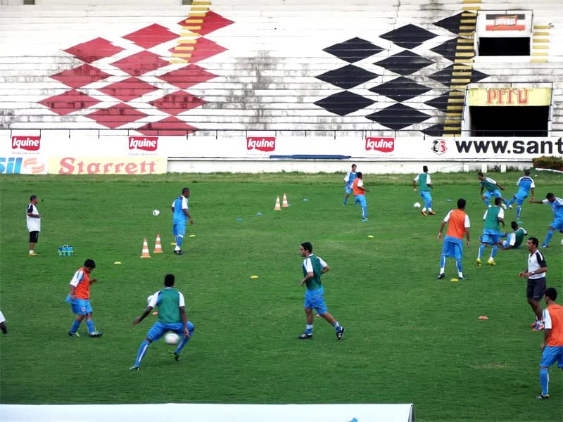 Treino físico-técnico fechou primeiro sábado Coral em 2014.