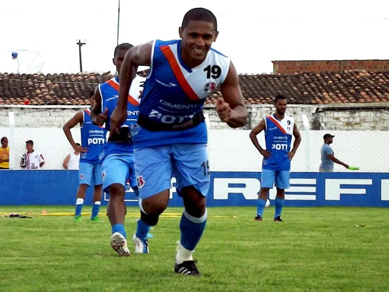 Panda vê concorrência com Tiago Costa 'saudável e como ganho para o grupo'.