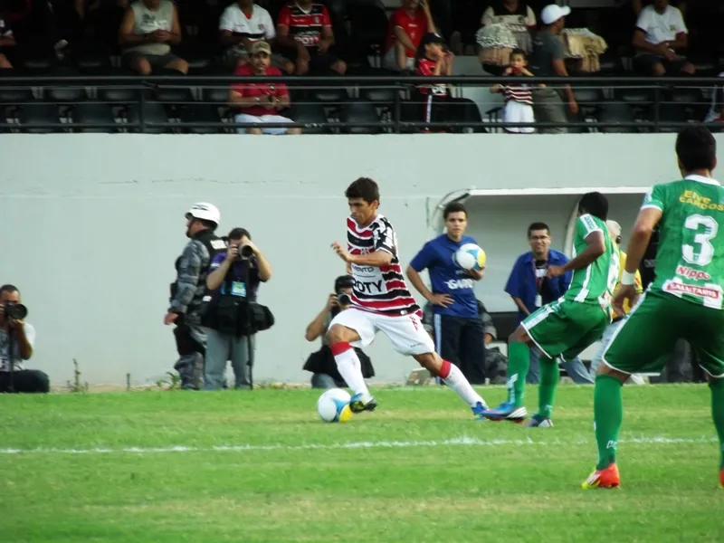 Meia Natan marca primeiro gol do Ano do Centenário e projeta evoluir em 2014.