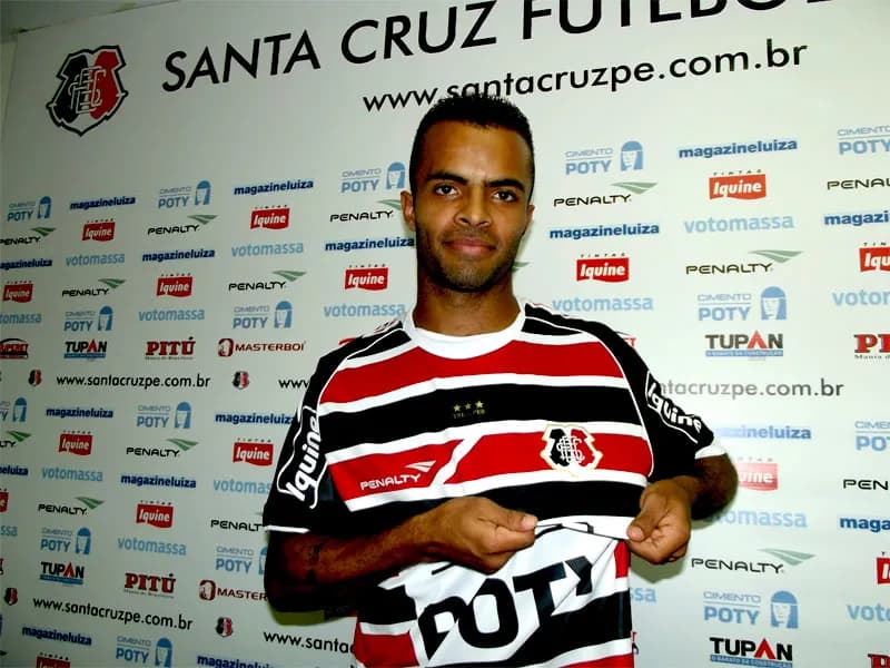 Carlos Alberto chega com propósito de colocar o Santa Cruz na Série A no Ano do Centenário.