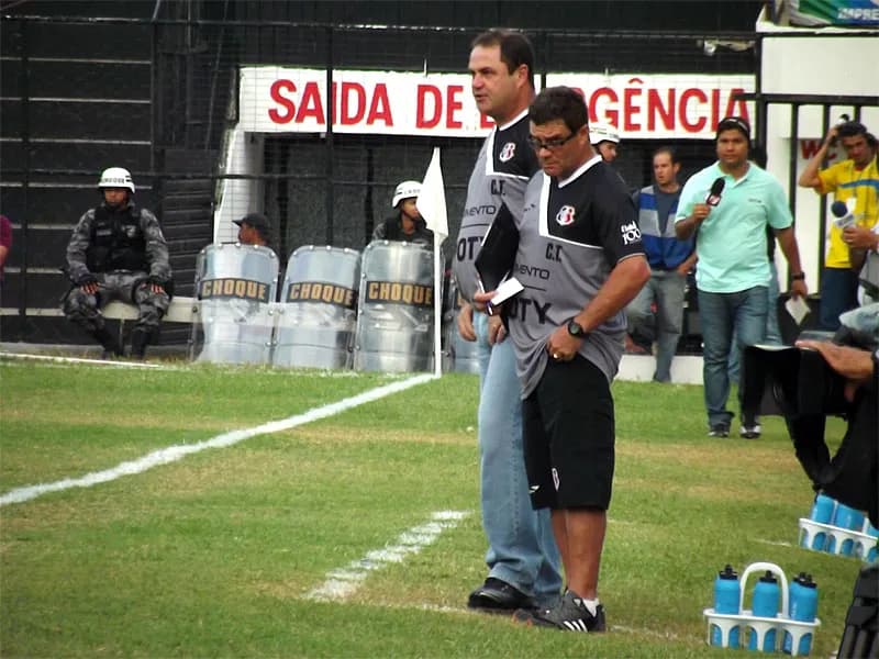 Mesmo com resultado indigesto, técnico Vica não quer desânimo e vai buscar vitória no Rei Pelé.