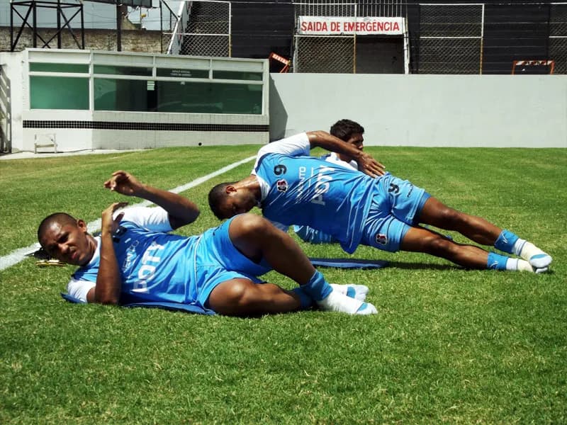 Dezenove atletas convocados para jogo contra o Bahia/BA, no Lacerdão.