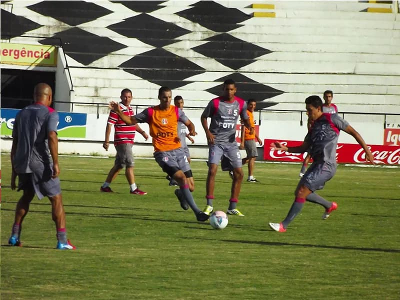 Santa Cruz está pronto para estreia no Pernambucano.