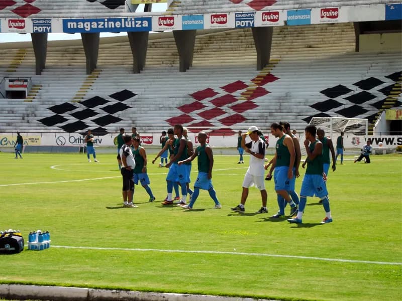 Atletas fazem regenerativo, antes de 'decisão' contra o Carcará.