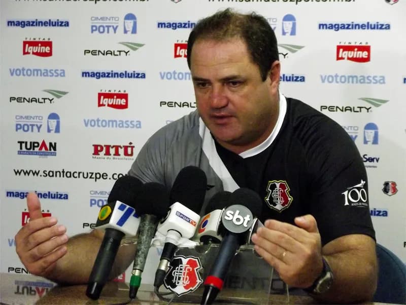 Para o técnico Vica, 'atitude do time e bom aproveitamento' resultaram na goleada.