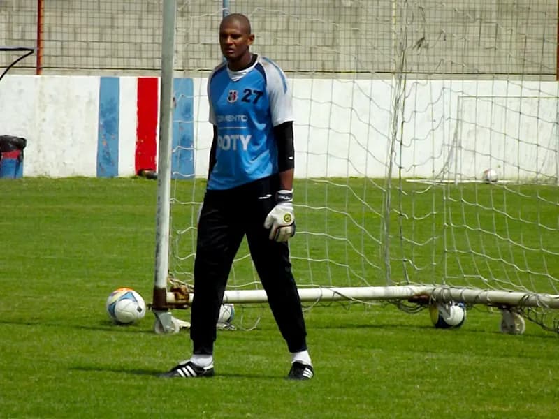 20 atletas relacionados para jogo contra o Sport Recife.