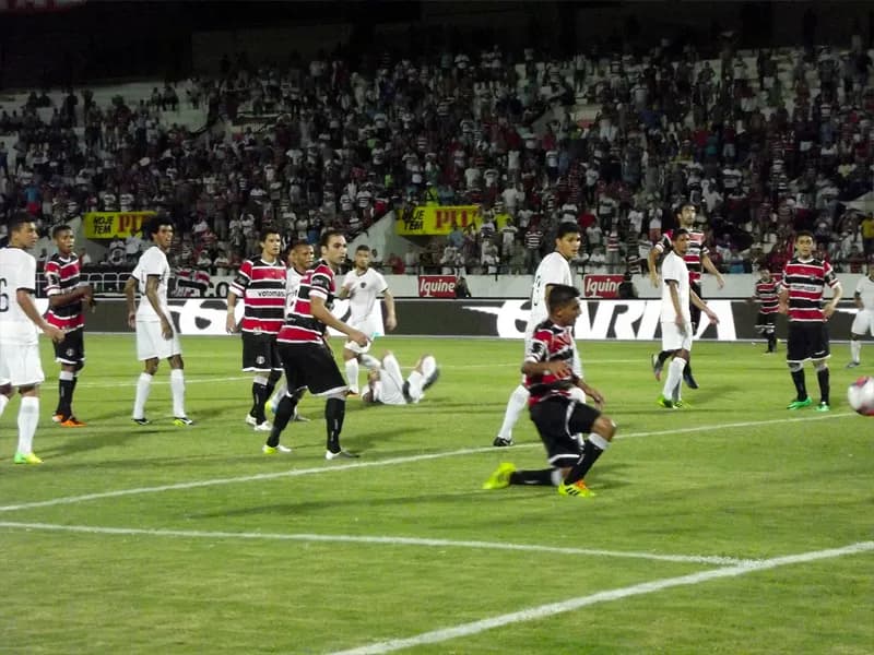 Santa Cruz deixa liderança escapar nos últimos minutos: 1x1