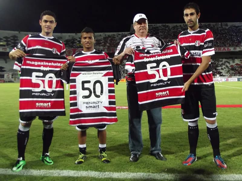 Renan Fonseca não esconde felicidade pela marca de 50 jogos no Santa Cruz.