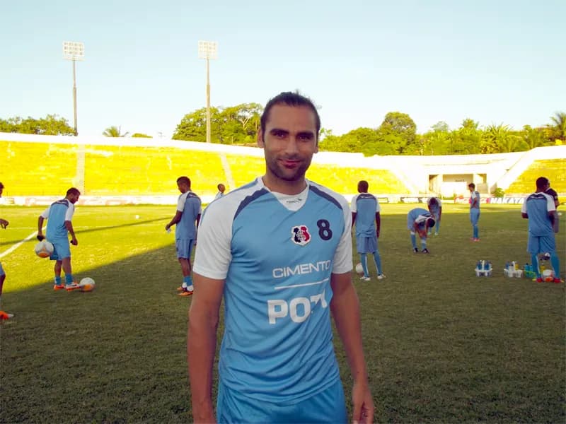 Samurai Coral calmo, sereno e tranquilo: "Sou mais pezinho no chão."