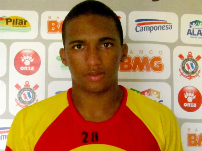 Volante Danilo Pires (ex-Central) é o primeiro reforço para a Série B.