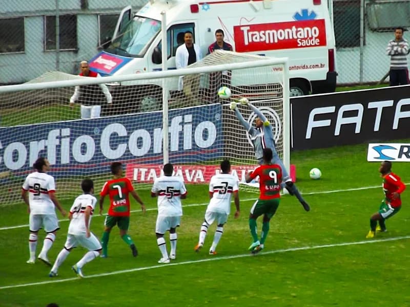 Santa Cruz empata com a Lusa, no Canindé, na estreia de Sérgio Guedes: 1x1.