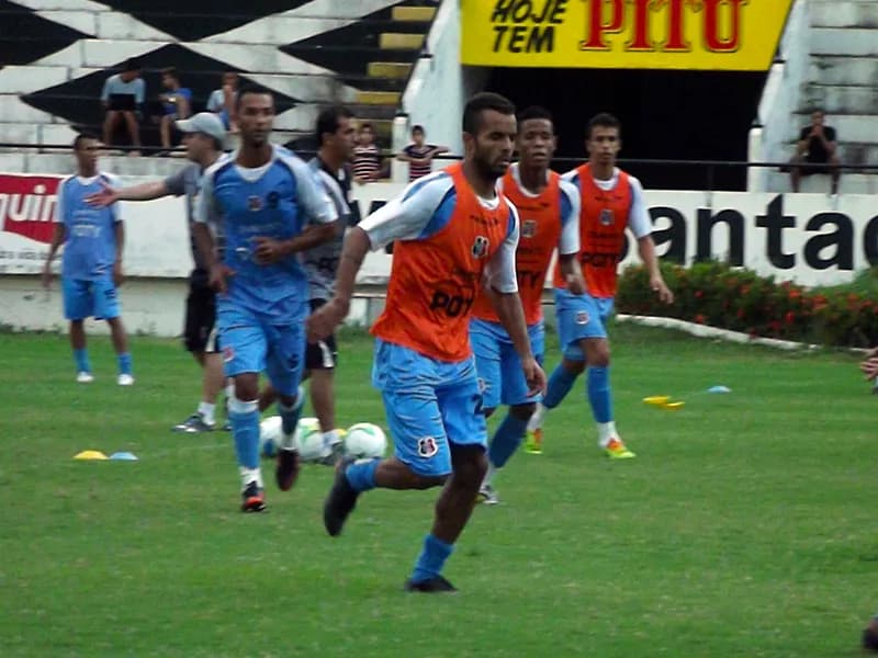 Depois de estreia por cima, Carlos Alberto quer seguir bem.