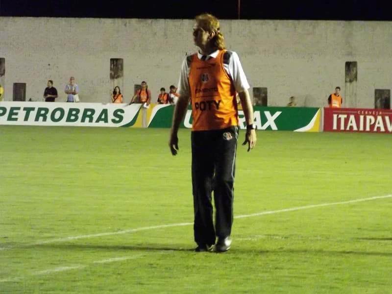 Sérgio Guedes valoriza empate, ressaltando que "poderia ter sido melhor."