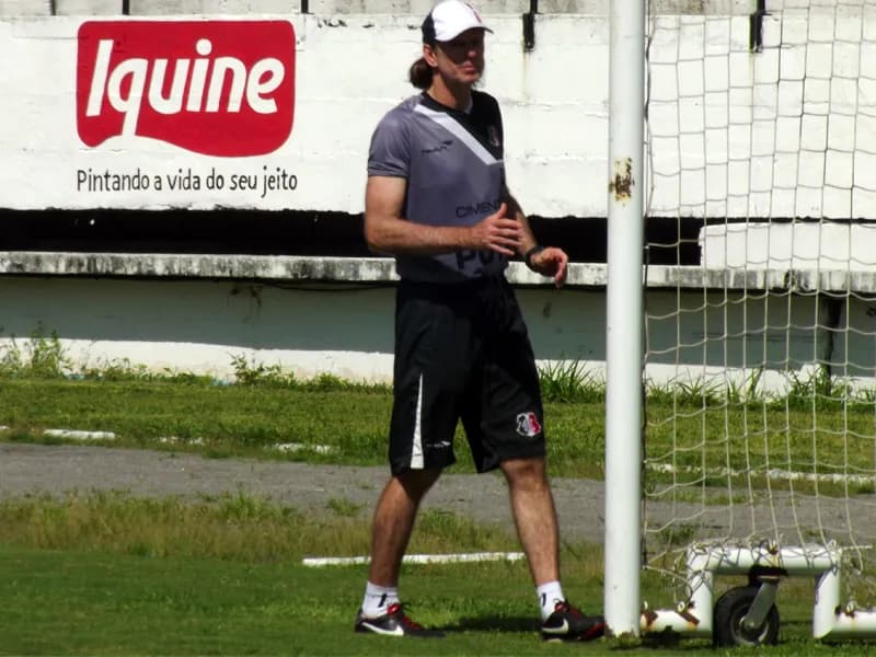 Sérgio Guedes aguarda fisiologia para definir time.