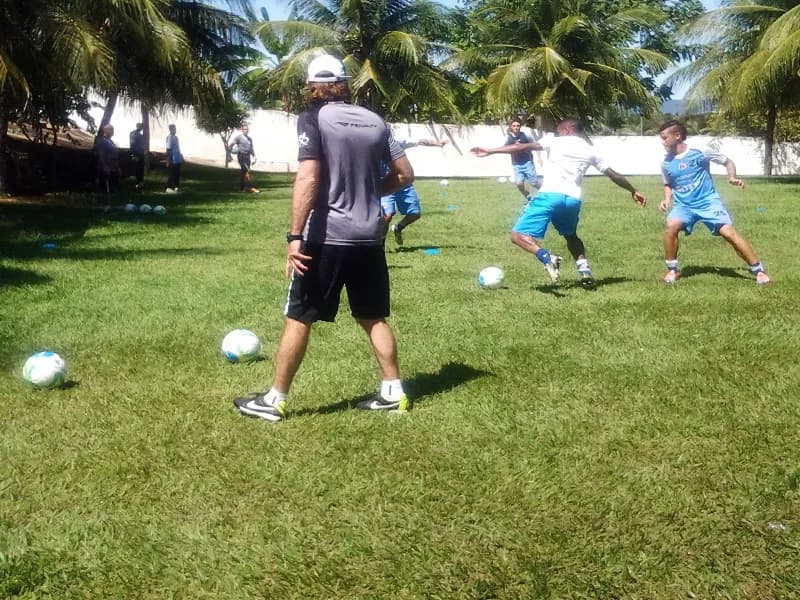 Em busca da 1ª vitória: Regenerativo, físico-técnico e aeroporto.