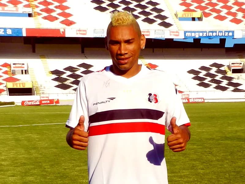 'Eu Acredito na Base' vai sortear camisa oficial de Flávio Recife.
