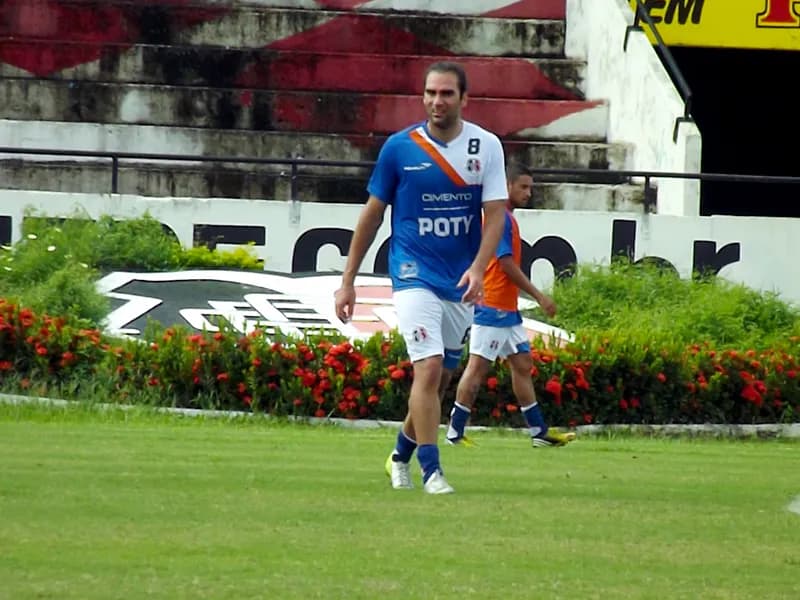 Léo Gamalho e a receita para acabar jejum de gols na Série B: "Não posso desanimar nunca."