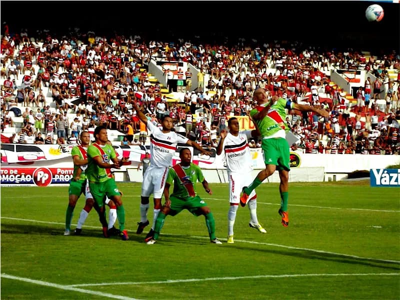 Santa Cruz perde para o Salgueiro, no Arruda, e sai do G4.
