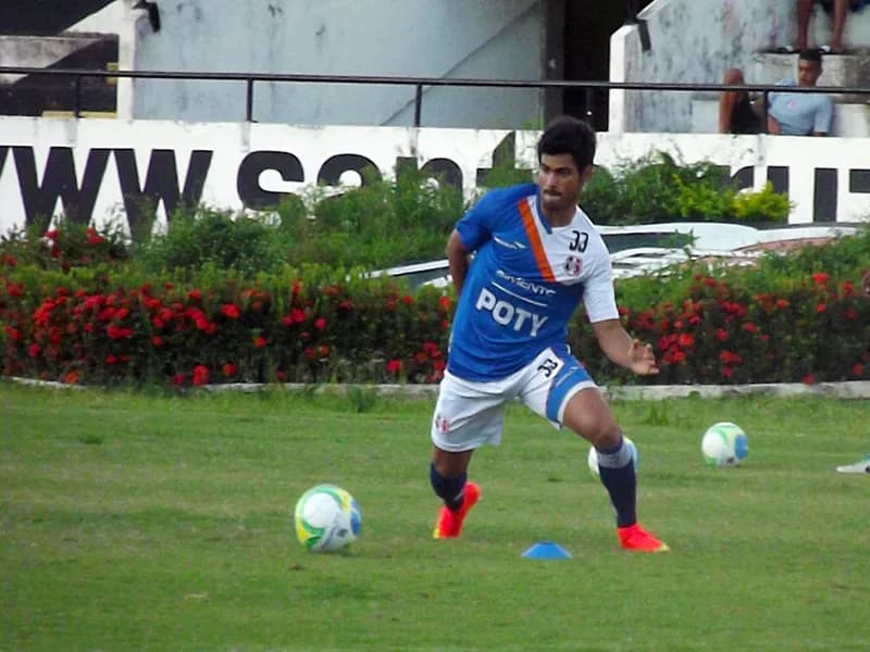 Tony vê igualdade para todos na busca de titularidade, pós-Copa.