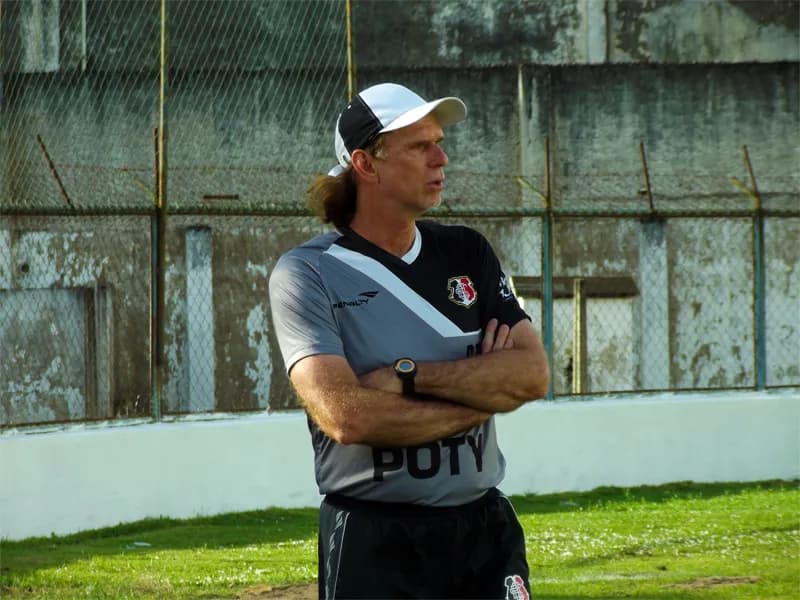 Sérgio Guedes e o amistoso:"Serviu para devolver espírito de competição."