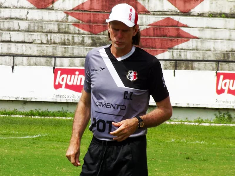 Sérgio Guedes diz que intertemporada serviu para melhorar tudo.
