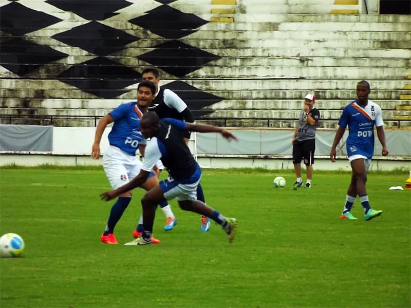 Depois de recreativo, Santa Cruz aguarda reencontro com sua torcida.