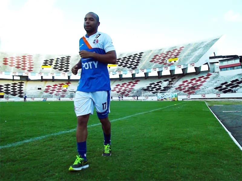 Tiago Costa inicia transição e volta aos gramados se aproxima.