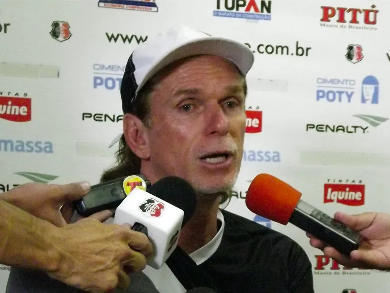 Técnico Sérgio Guedes:"Ação é o diferencial, independente da peça."