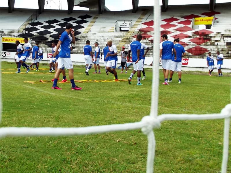 Santa Cruz encerra preparativos para o Clássico das Emoções.