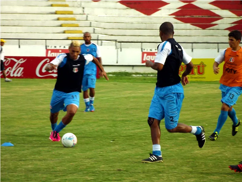 Mais um treino técnico no período da tarde desta sexta-feira (8).