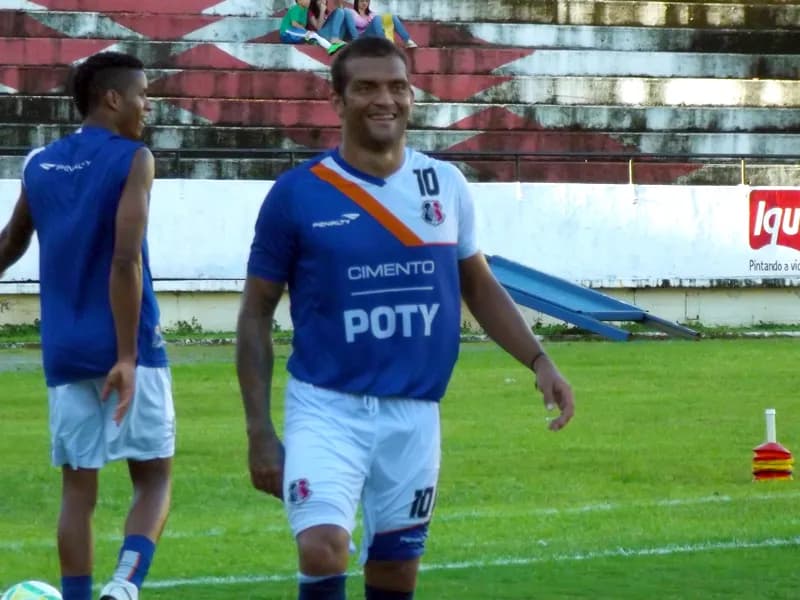 Ramirez renovado: "Eu (e minha família) somos gratos ao Santa Cruz."